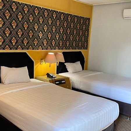 Mas Graha Hotel Пеканбару Экстерьер фото