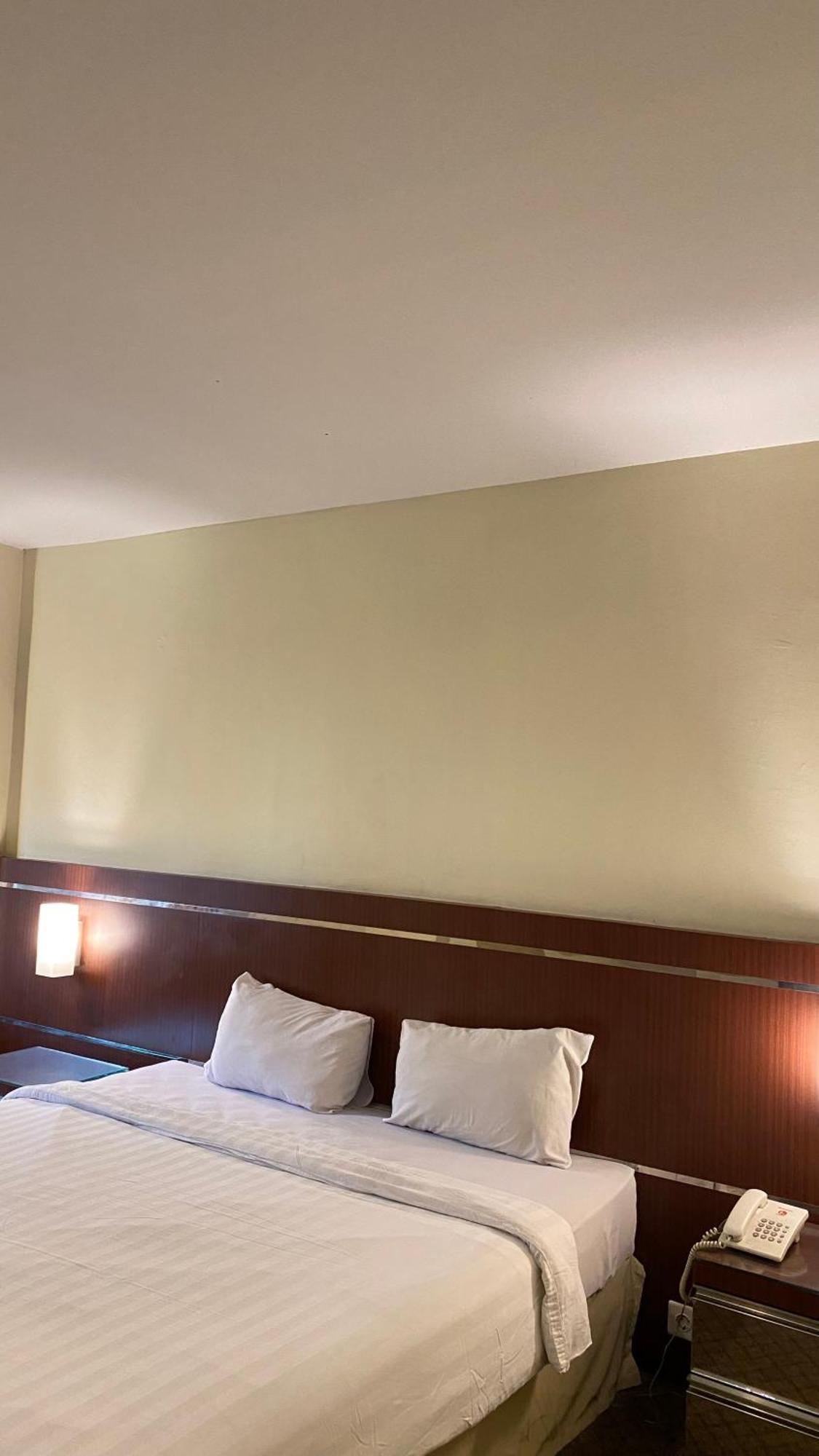 Mas Graha Hotel Пеканбару Экстерьер фото