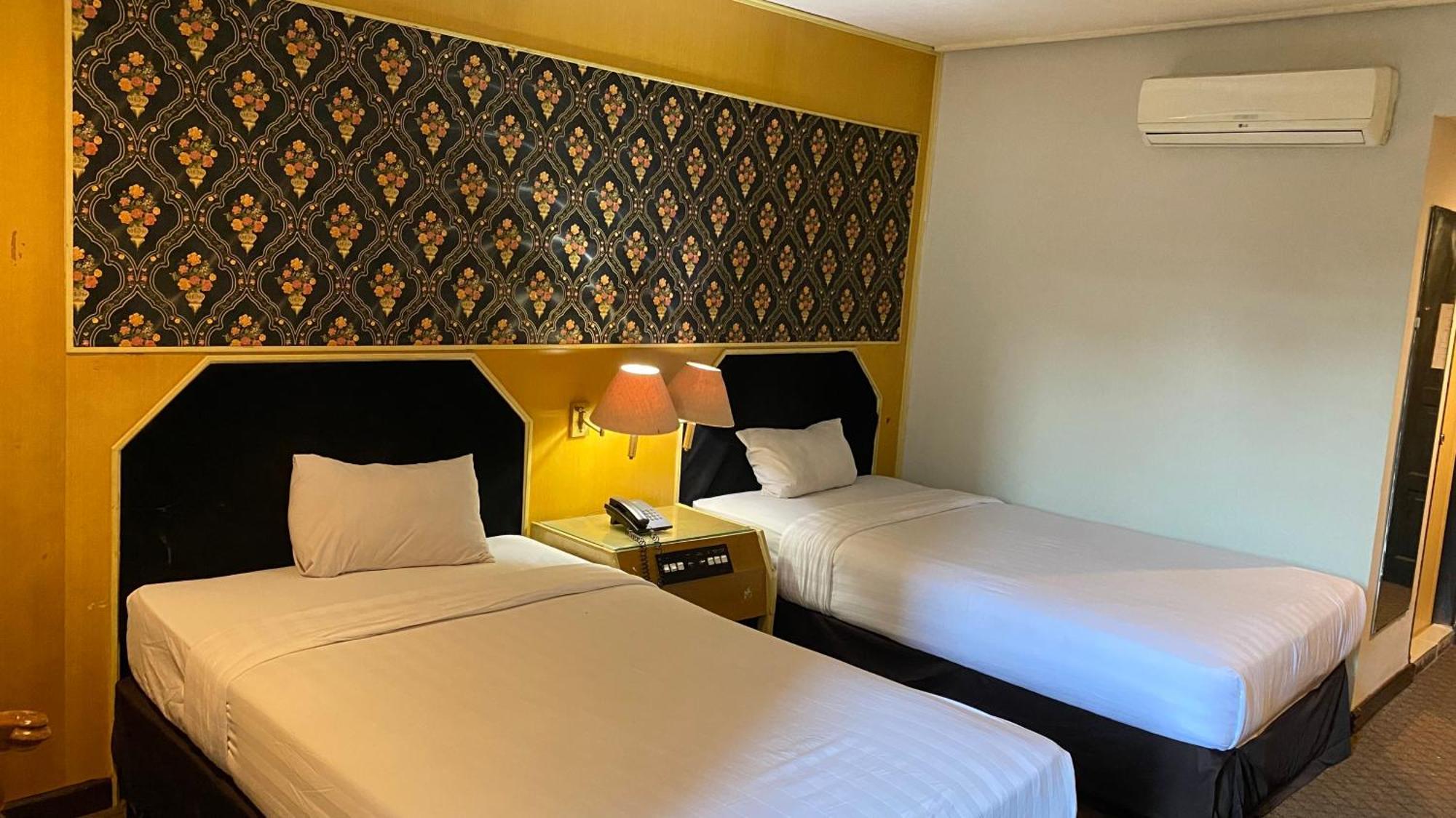 Mas Graha Hotel Пеканбару Экстерьер фото